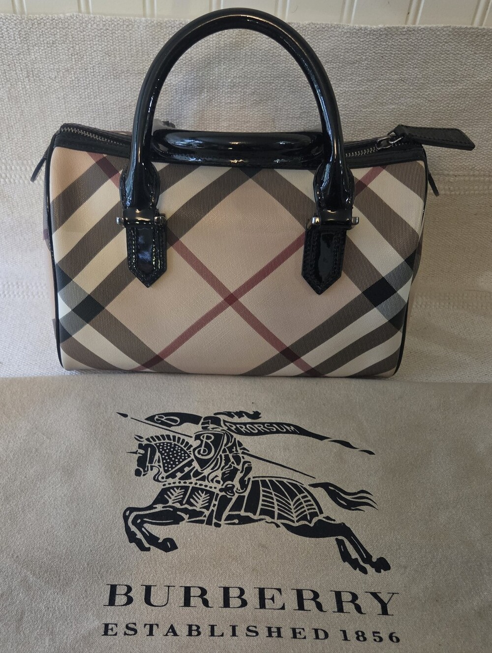 Burberry Nova Check Patent | Chester Bowling Bag Black | AUTHENTIC